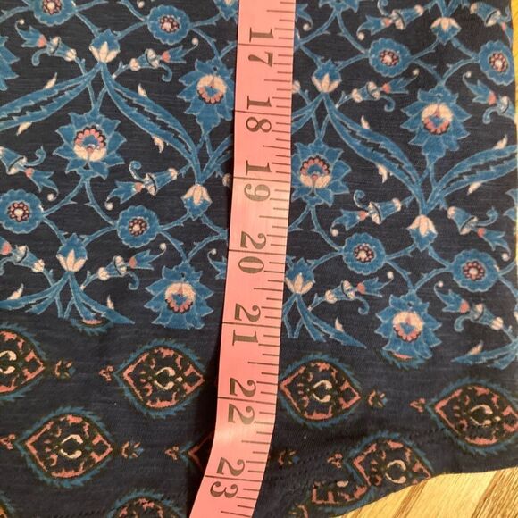 Lucky 🍀 Brand Blue Floral Top - Picture 5 of 5